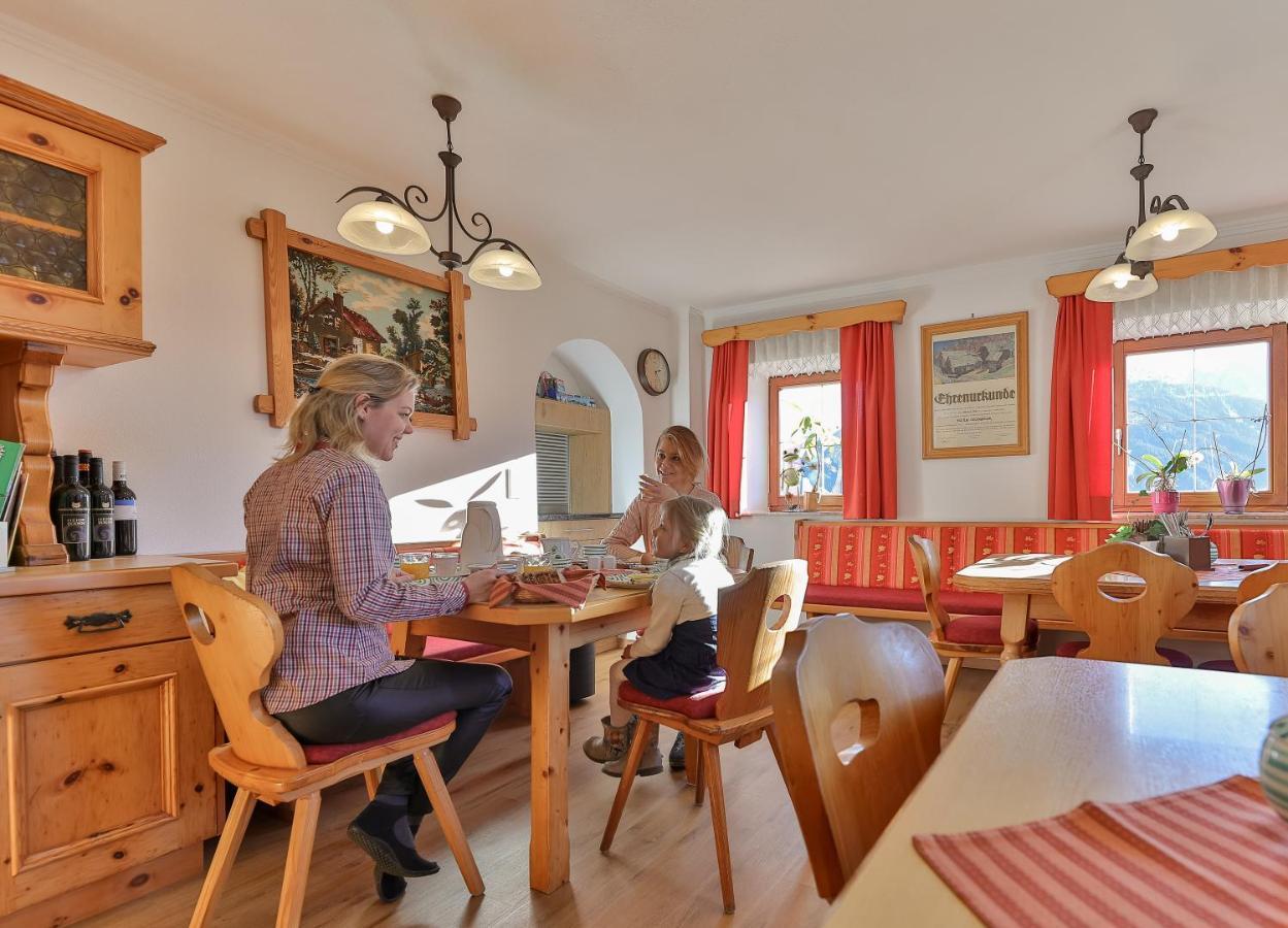 Joergishof Villa Untertscheltsch Buitenkant foto